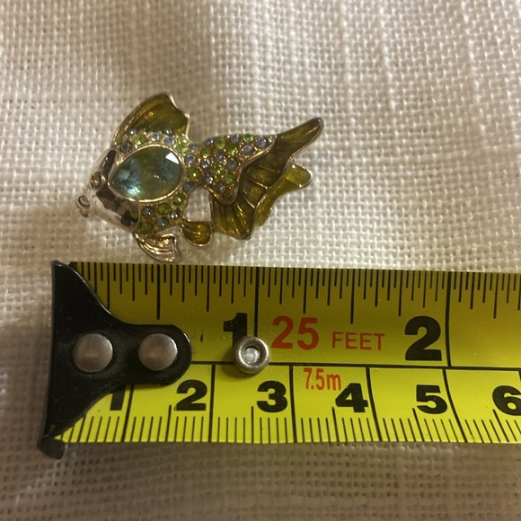 Vintage Monet Tropical Fish Goldfish Aqua Blue Silver Tone Rhinestone Brooch Pin - Picture 2 of 4